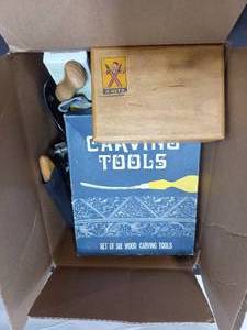 lot 144 image: Carving Tools