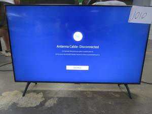 lot 1010 image: Samsung - 43 Class 7 Series LED 4K UHD Smart TV Model UN43TU7000FXZA (LIGHT SCRATCH ON SCREEN)