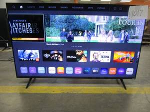lot 1017 image: VIZIO - 50 Class V-Series 4K LED HDR Smart TV