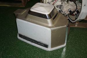 lot 29 image: Vintage Chrysler 20HP Outboard Boat Motor