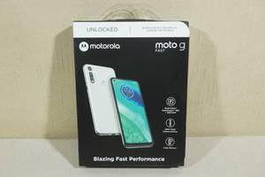 lot 53 image: Motorola Moto G Cell Phone -White