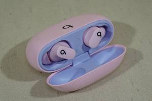 lot 75 image: Beats Studio Buds Pink Earbuds
