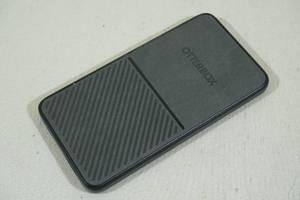 lot 79 image: Otterbox Power Bank