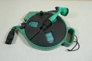 lot 107 image: 100 Green Expanding Water Hose with Spray Nozzle
