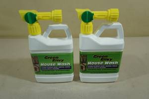 lot 132 image: 2 32oz Green Envy House Wash for Hose