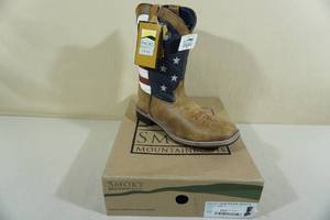 lot 152 image: Smoky Mountain Boots -Youth Size 7, BrownStars & Stripes