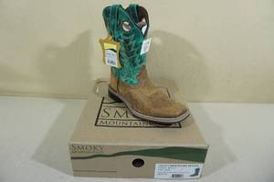 lot 153 image: Smoky Mountain Boots -Kids Size 2.5, BrownTurquoise