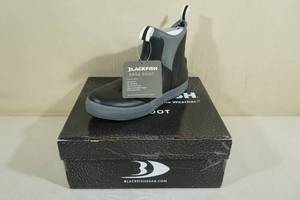 lot 173 image: Blackfish Unisex Rage Boot -Size 8