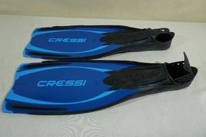 lot 186 image: Cressi Reaction Pro Adult Snorkeling & Scuba Diving Fins -Size 5-5.5