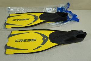 lot 188 image: Cressi Pluma Snorkeling Fins -Size 5.5-6.5