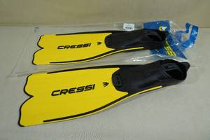 lot 189 image: Cressi Pluma Snorkeling Fins -Size 12-13