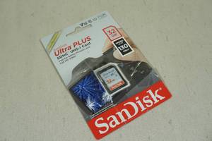 lot 246 image: Sandisk 32GB SDHC UHS-I Card