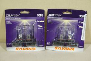 lot 249 image: 2 Sets Sylvania Xtravision Halogen Lamps 9005