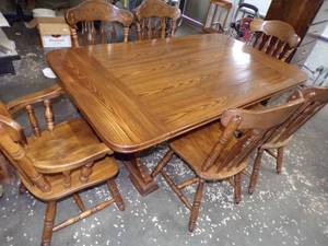 Dinning Room table and 6 chairs
