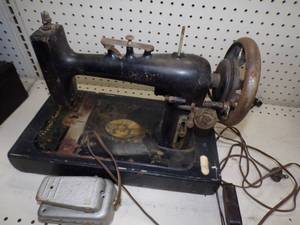 Vintage Comodore Sewing Machine