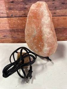 New 7 Inch Lighted Himalayan Salt Lamp
