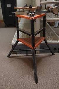 lot 6 image: metal work station