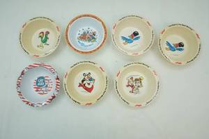 lot 36 image: vintage cereal bowls