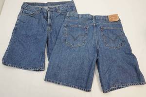 lot 68 image: Levis Strauss shorts