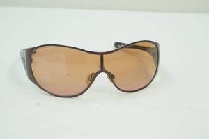 lot 143 image: Womens Oakley Sunglasses