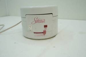lot 166 image: Suddenly Smooth wax warmer