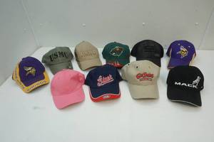 lot 169 image: 6 panel caps