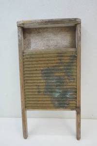 lot 190 image: brass washboard