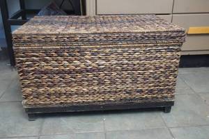 lot 204 image: wicker chest