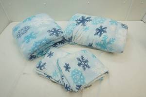 lot 206 image: bedding