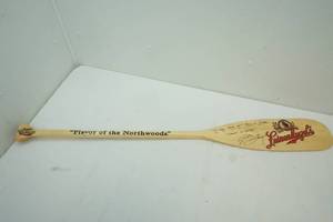 lot 209 image: Leinenkugels Oar