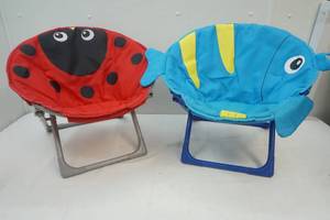 lot 289 image: Childrens lawn chairs
