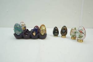 lot 313 image: Decorative collectible eggs