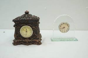 lot 316 image: clocks