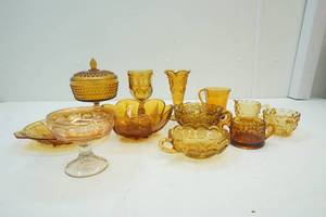 lot 318 image: Vintage Amber Glassware