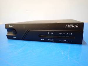 lot 10 image: Telex&nbspFMR-70 Wireless Microphone Receiver  no cables 