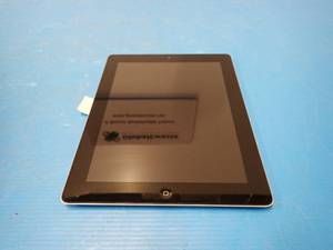 lot 24 image: Apple&nbspiPad 2nd Gen A1395  16GB of storage  Wifi only model  includes power cable 