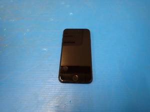 lot 30 image: Apple&nbspiPhone 7 A1778  32GB of storage  Carrier status unlocked  scratches on screen  includes charging cable