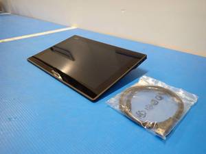 lot 45 image: Lenovo&nbspLT1423pwC 60A3-UAR2-WW LCD Screen  No stylus  Includes USB 3.0 Cable