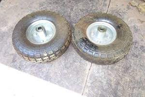 lot 12 image: 2 Replacement 4.13.5-4 Pneumatic Tires