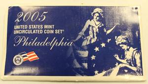 lot 19 image: 2005 U.S. Philadelphia Mint Uncirculated Coin Set