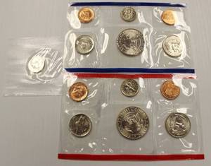 lot 34 image: 1996 U.S. Mint Uncirculated Coin Set Philadelphia & Denver
