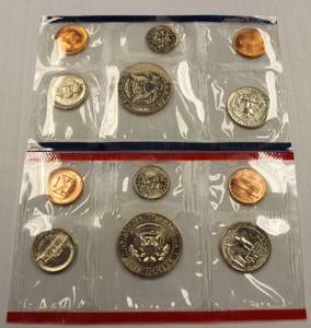 lot 44 image: 1986 United States Denver & Philadelphia Mint Uncirculated Coin Set