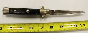 lot 59 image: Automatic Black Stiletto Knife