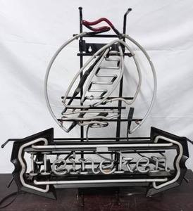 lot 13 image: Heineken Sail Ship Neon Bar Sign