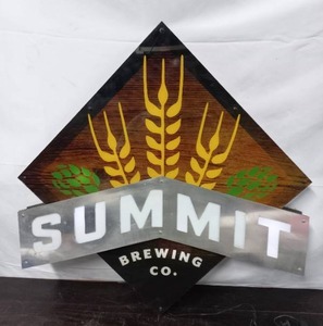 lot 20 image: Summit Brewing Bar Light