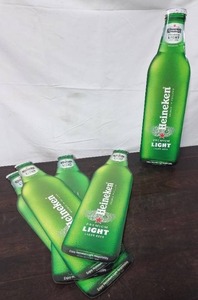 lot 28 image: 5 Heineken Metal Beer Signs