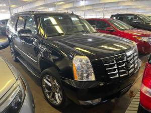 lot 3 image: 2009 Cadillac Escalade ESV AWD