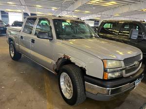 lot 18 image: 2004 Chevrolet Silverado 1500 Z71 Crew 4x4