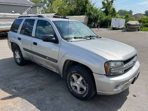 lot 23 image: 2004 Chevrolet Trailblazer LS 4x4
