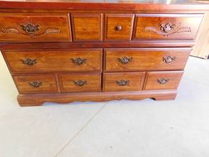 lot 30 image: 2 pc Dresser with 7 drawers, mirror and shelves